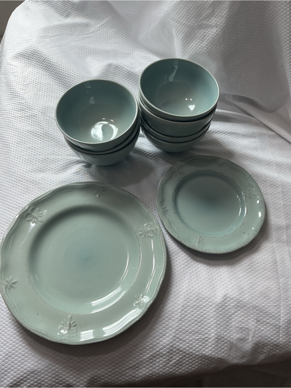 Celadon Green Ceramic Dinnerware Set - 7 Bowls + 2 Plates